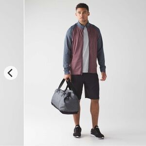 Lululemon Pulse Jacket in Cassis / Nautical Navy size XL